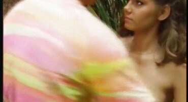 bộ tứ báo thủ phim lậu Kent cums trên âm hộ Của sex cổ trang Gà trong rừng.